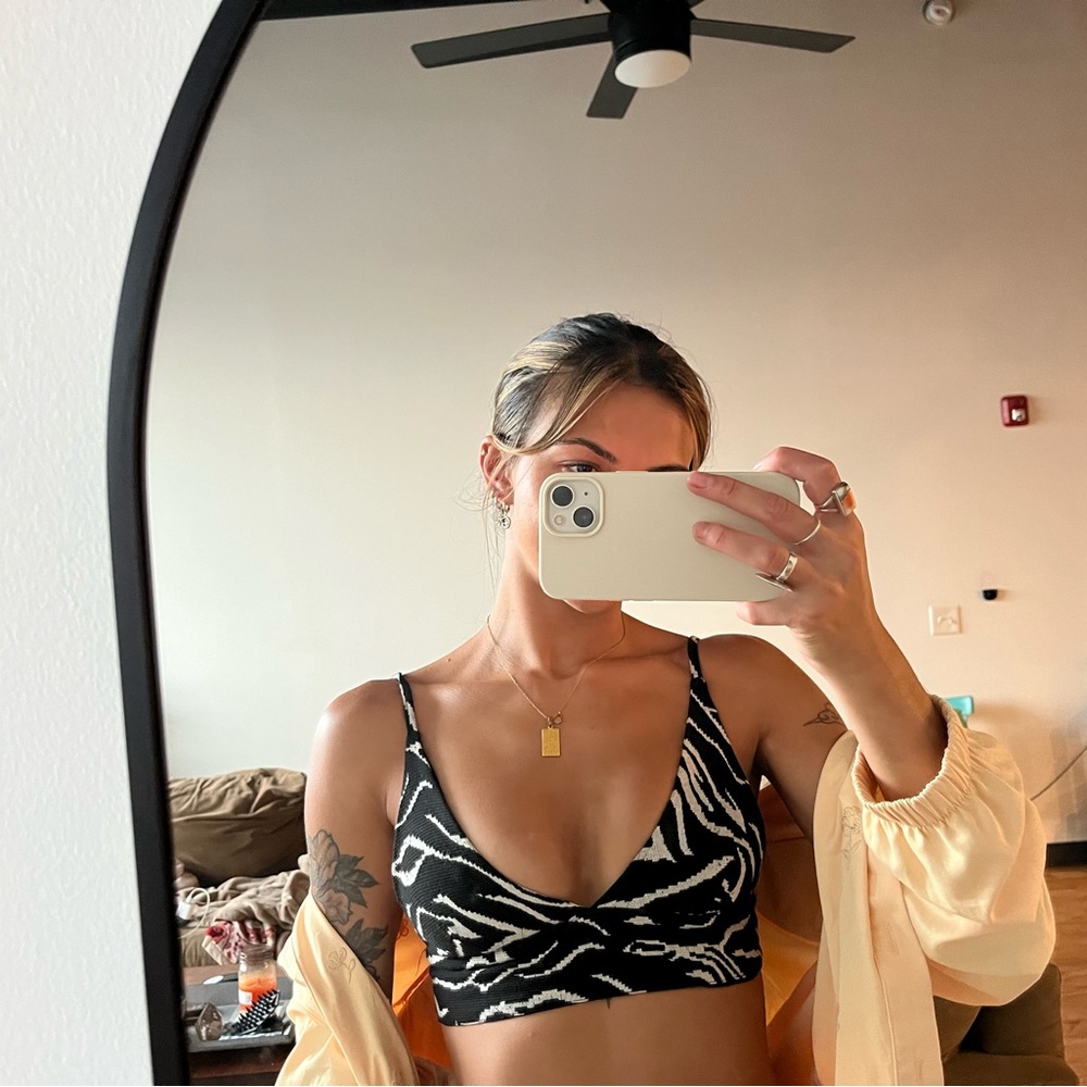 UO ZEBRA PRINT TOP (XS)